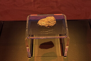 Kolik stojí 25kilový meteorit? Kus Marsu se vydražil za 112 milionů korun