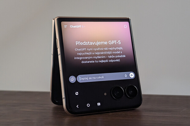 Empatická encyklopedie? OpenAI uvádí ChatGPT-5, který ihned drtí konkurenci