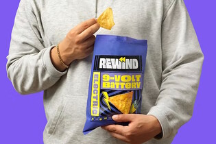 Chipsy, které chutnají jako když olizujete baterii? To není vtip