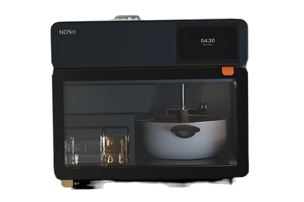 Nosh je robotický šéfkuchař, který vaří za vás. Tedy skoro 