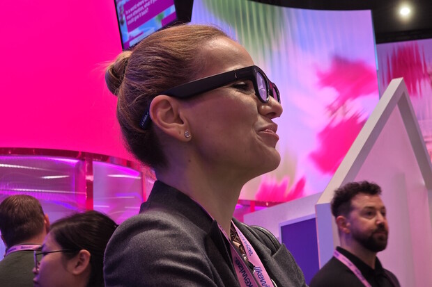 Dočkáme se chytrých brýlích od T-Mobilu? Na MWC se ukázal koncept 