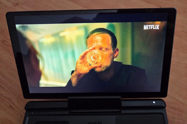 Harry Hole s mexickou Žalobkyní vyšetřují svatbu i incidenty na Marsu