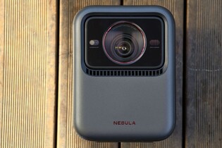 Anker Nebula X1