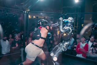 Kalifornie se snaží zakázat souboje robotů s lidmi 