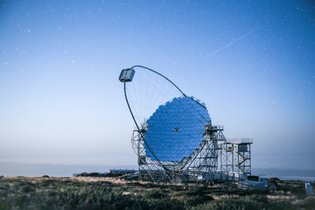 Černé díry i temná hmota pod drobnohledem. Češi pomáhali s unikátní observatoří