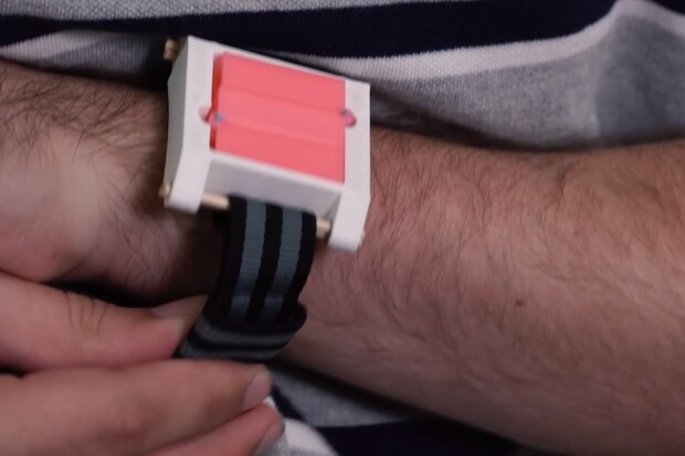 Vypadají jako levné hodinky, ale v budoucnu by mohly zachraňovat životy alergikům