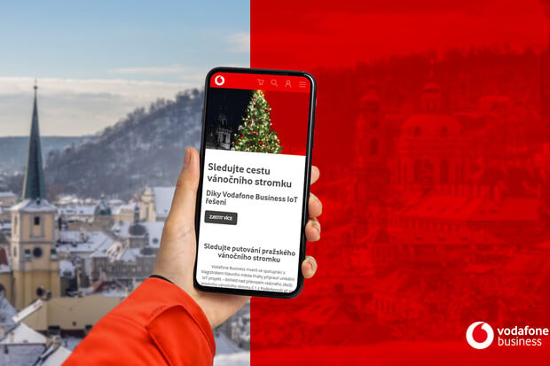 Sledujte s Vodafonem cestu vánočního stromku na Staroměstské náměstí
