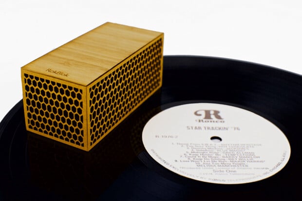 RokBlok je netradiční přehrávač vinylových desek v rekordně malém těle