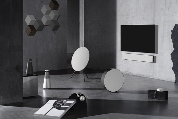 Když chcete něco víc. Bang & Olufsen představuje Contrast Collection