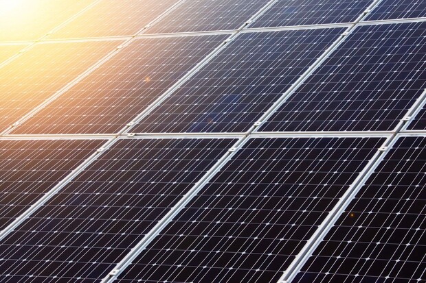 Největší organický solární systém najdete na střeše francouzské školy 