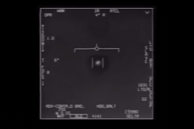 Americký Pentagon oficiálně zveřejnil video s důkazem o existenci UFO