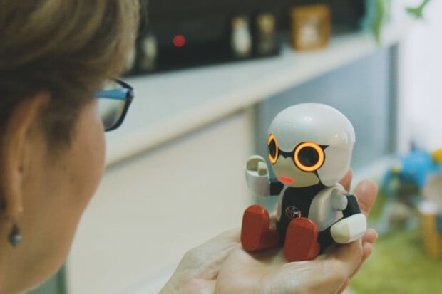 Inteligentní robot Kirobo si s vámi popovídá. Koupíte ho v Japonsku