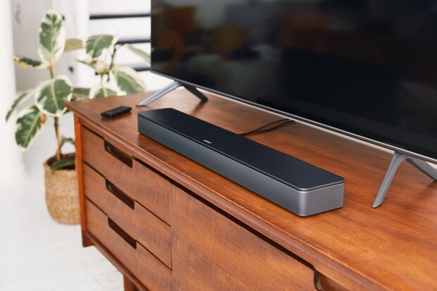 Bose na našem trhu představuje Smart Soundbar 300 pro chytré ozvučení