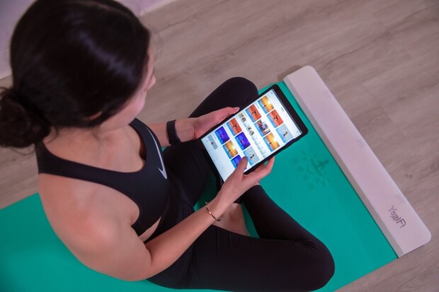 YogiFi je chytrá podložka na jógu, která vám pomůže se cvičením 