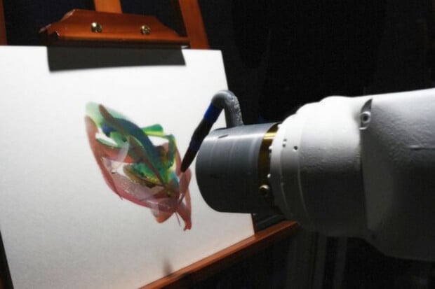 Tento japonský robot namaluje obraz podle vašich představ