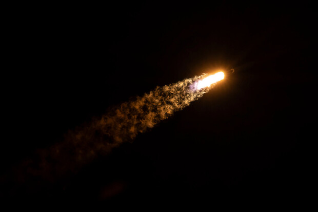 Raketa Falcon 9 vypustila americký špionážní satelit na oběžnou dráhu