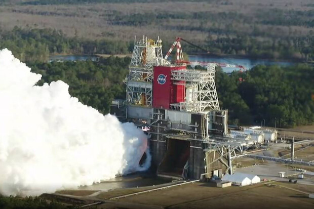 NASA plánuje provést druhý testovací zážeh rakety SLS již za dva dny
