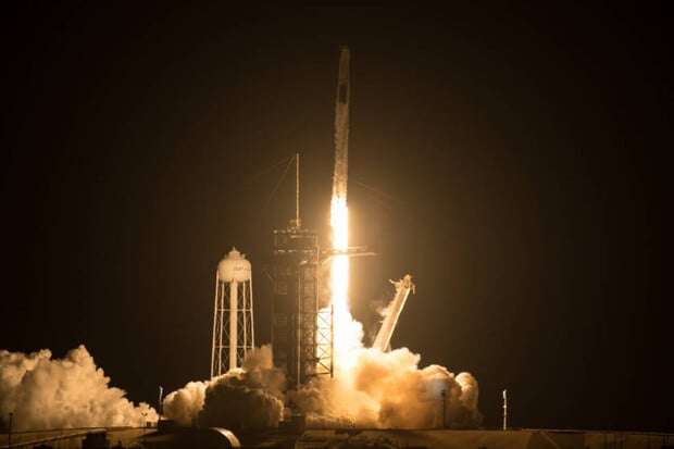 SpaceX dnes vypustil poslední raketu v tomto roce