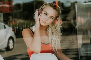 Všechna finská rádia hrála současně jednu skladbu. Jakou a proč?