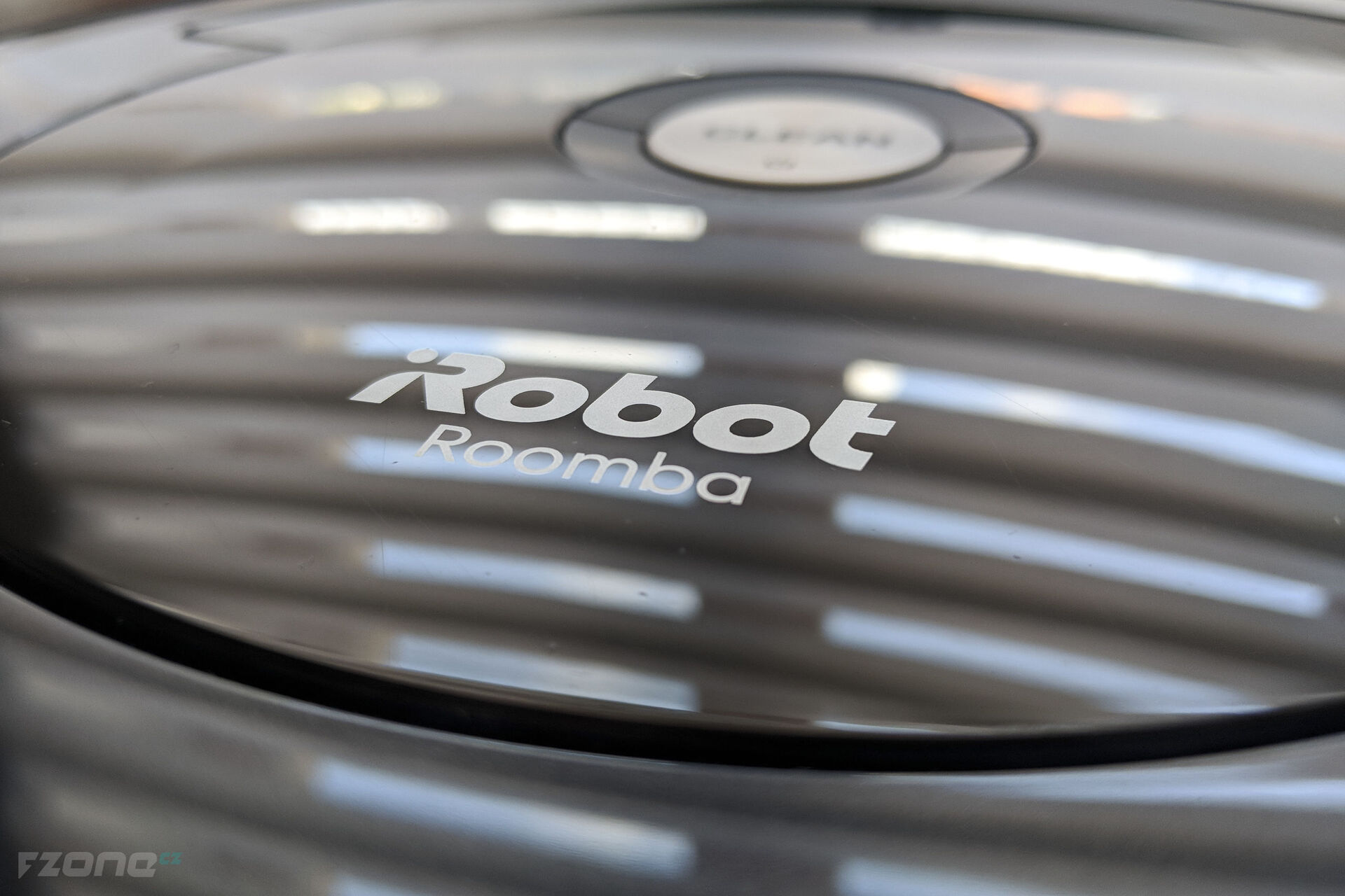 iRobot Roomba 695