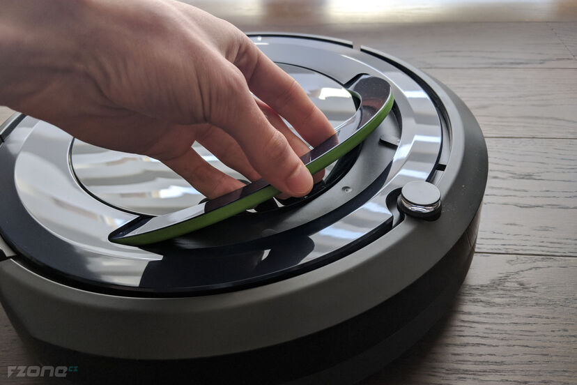 iRobot Roomba 695