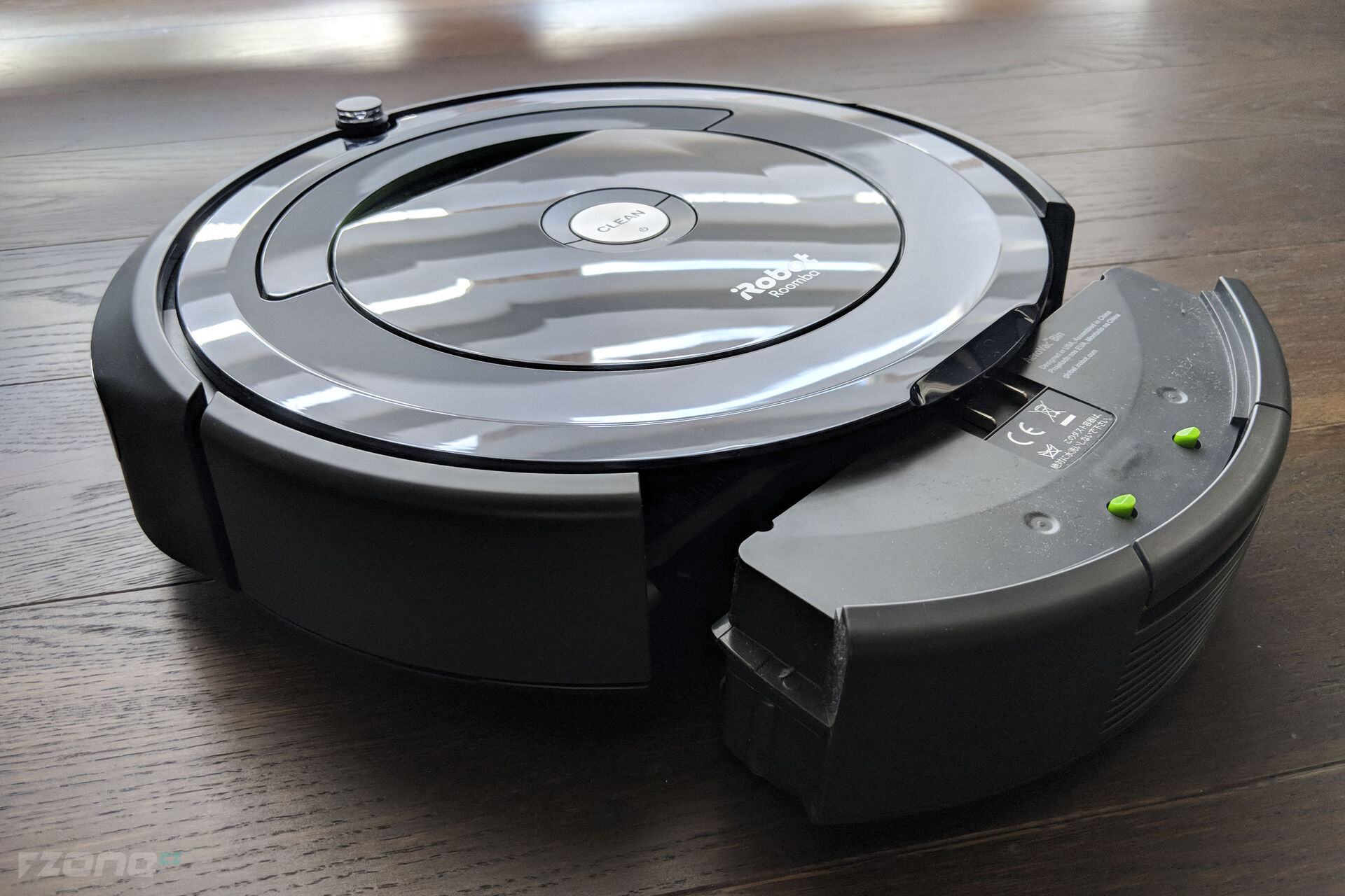 iRobot Roomba 695