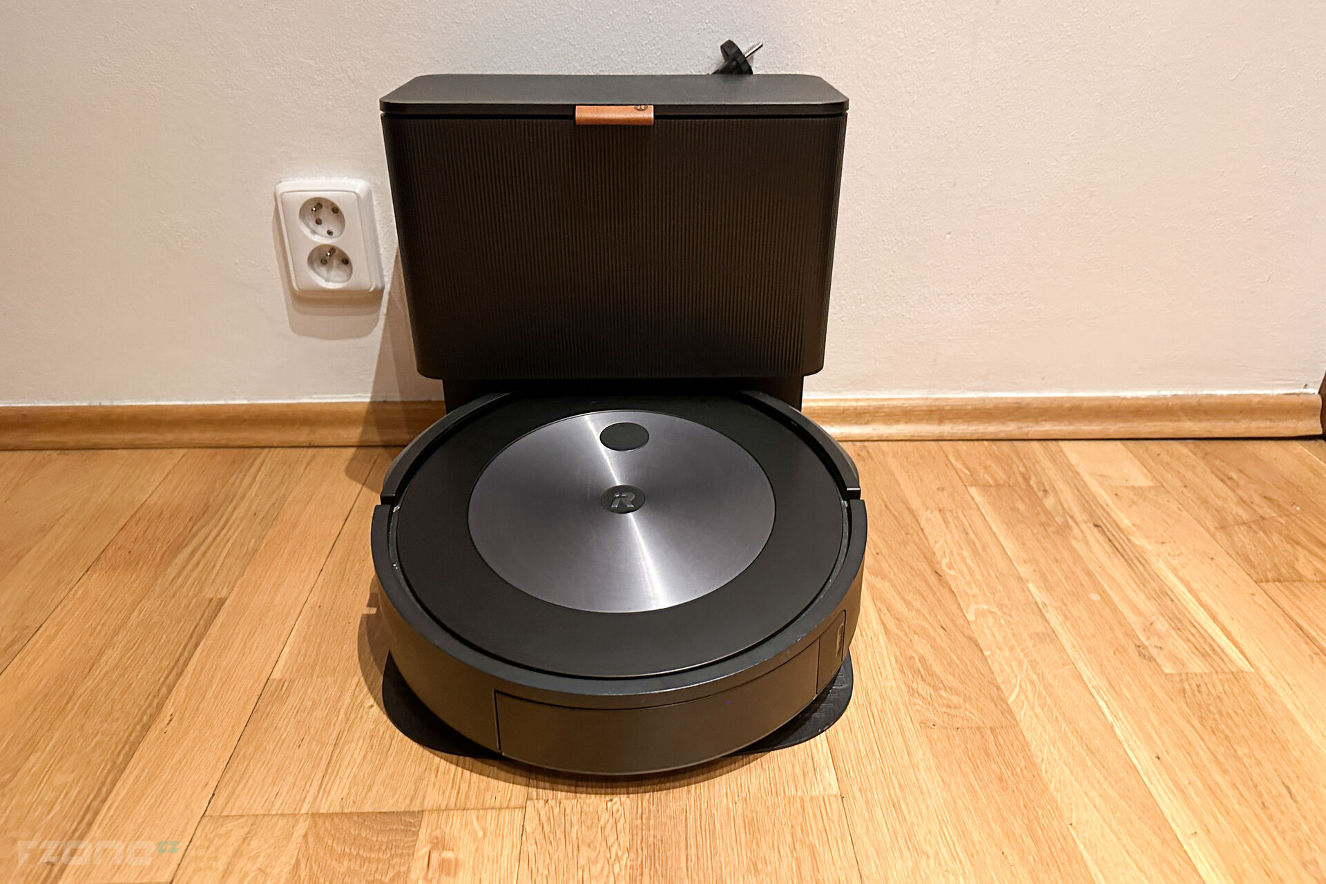 iRobot Roomba j7+