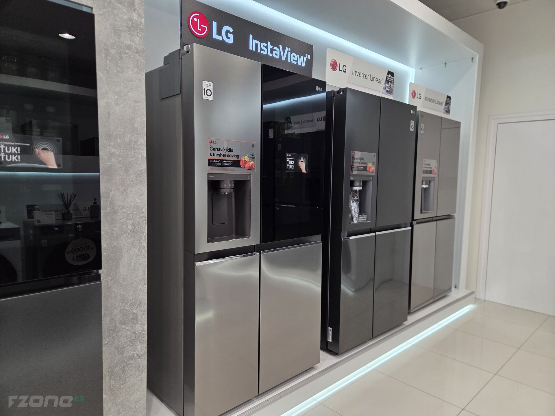 LG