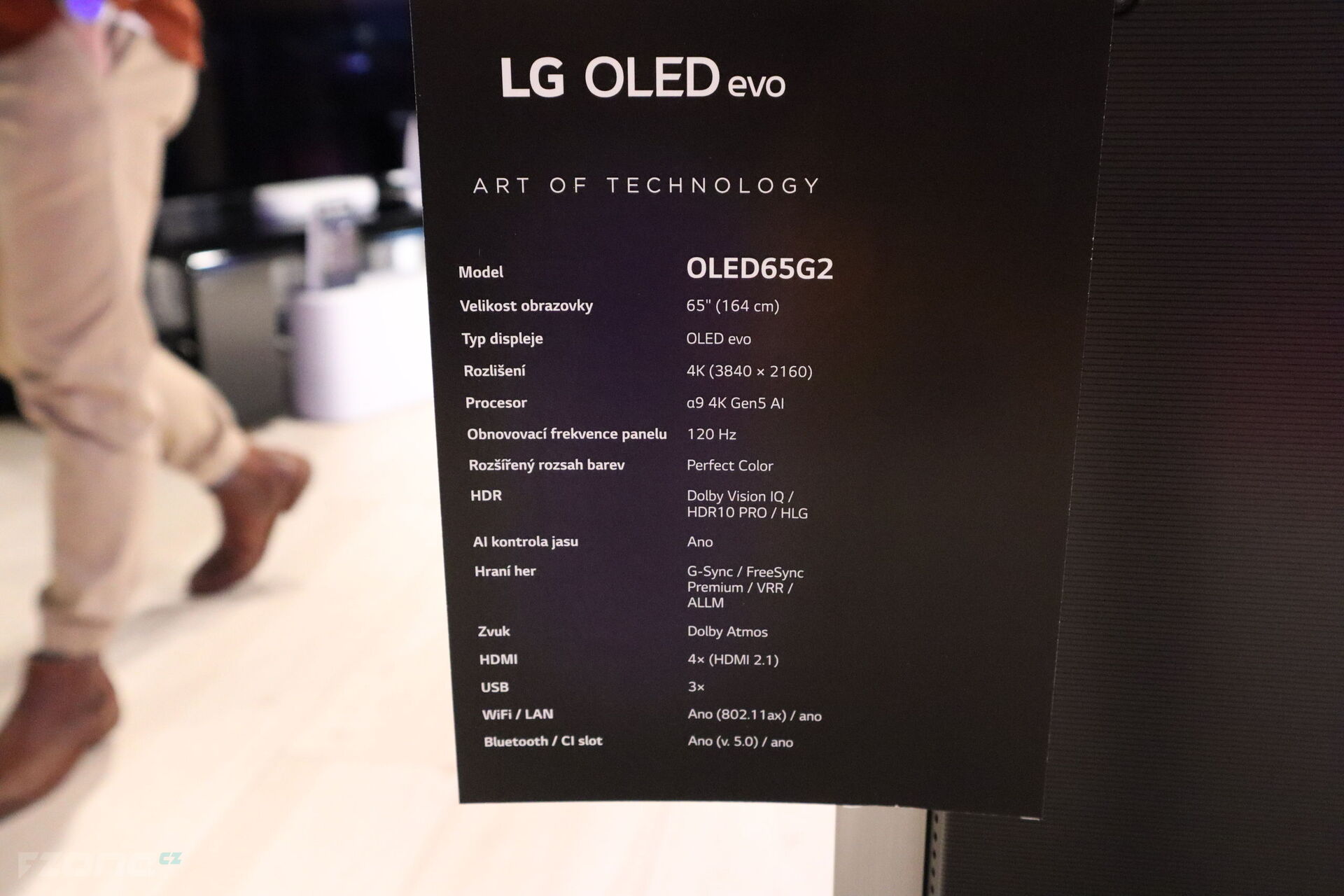 LG OLED65G2