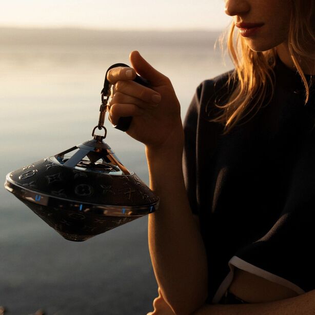 Louis Vuitton Horizon Light Up Speaker