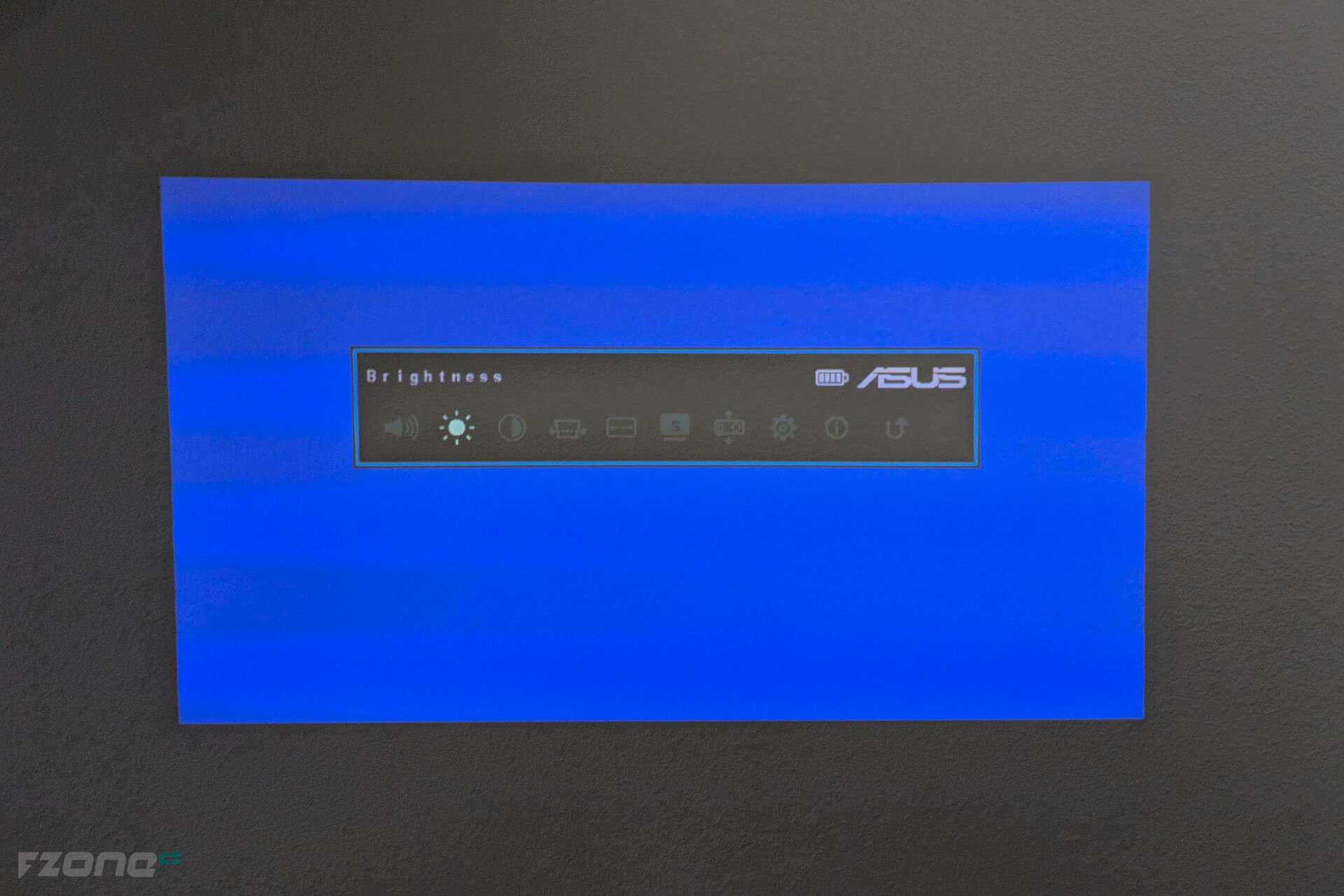 Menu - ASUS ZenBeam E1