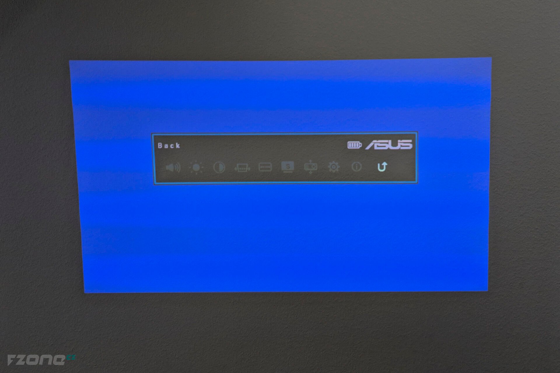 Menu - ASUS ZenBeam E1