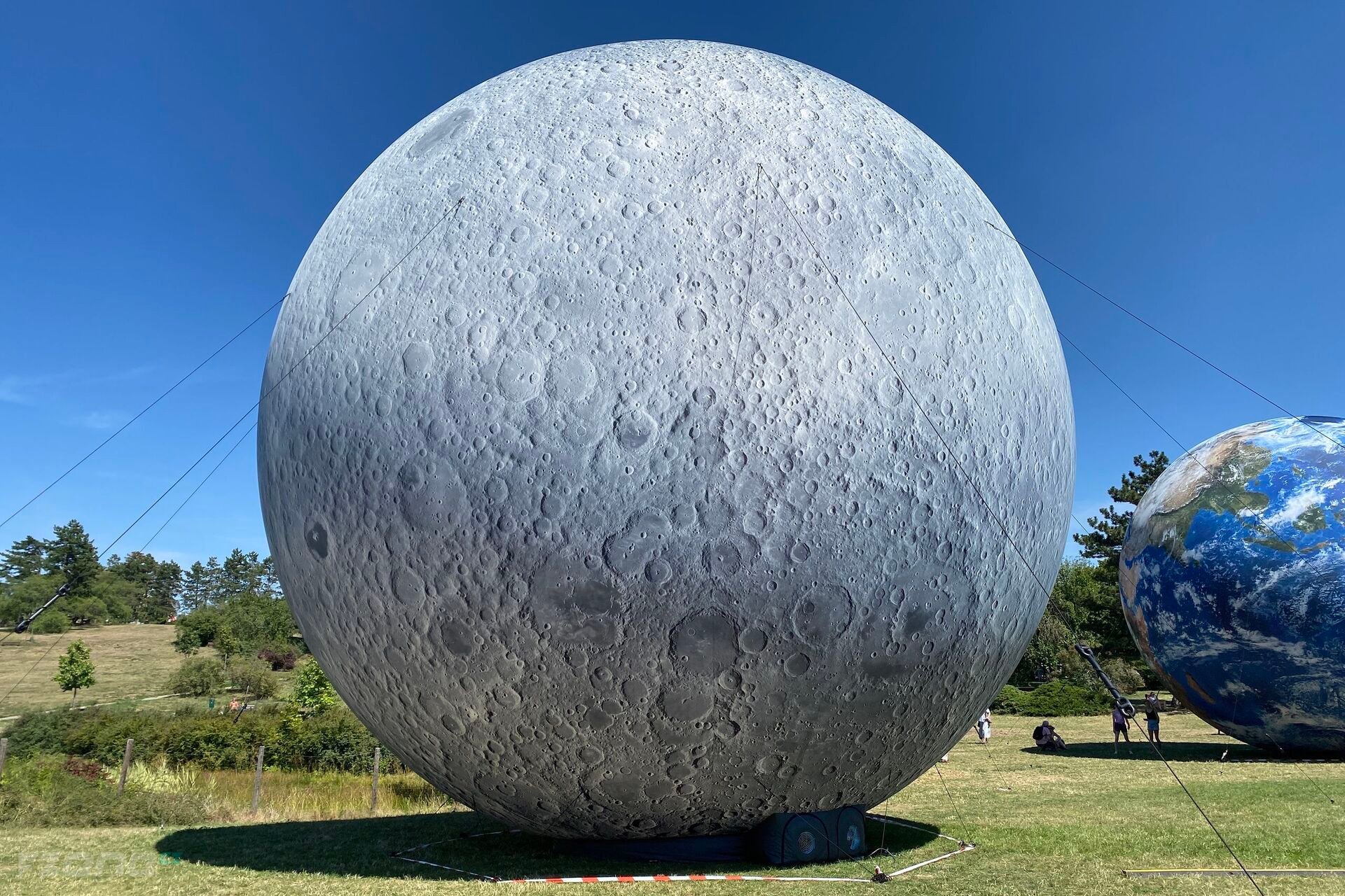 model Měsíce