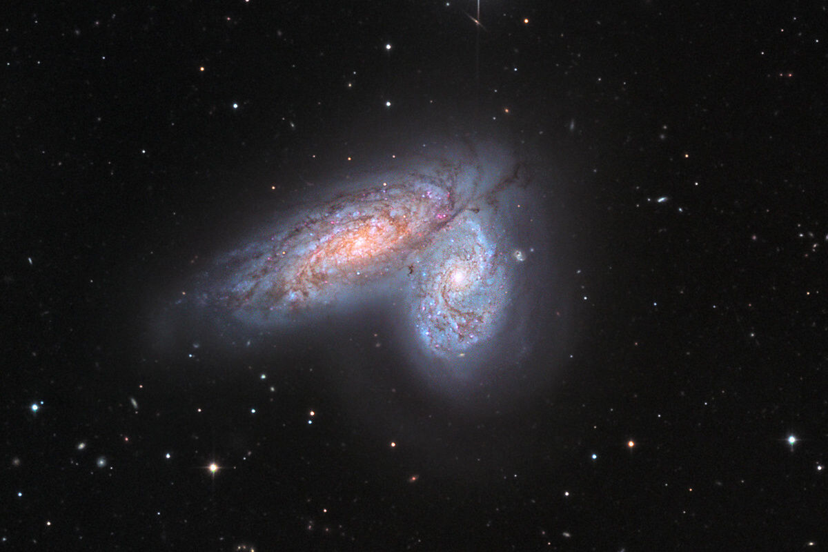 NGC 4567  NGC 4568,