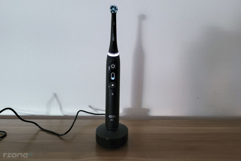 Oral-B iO Series 10