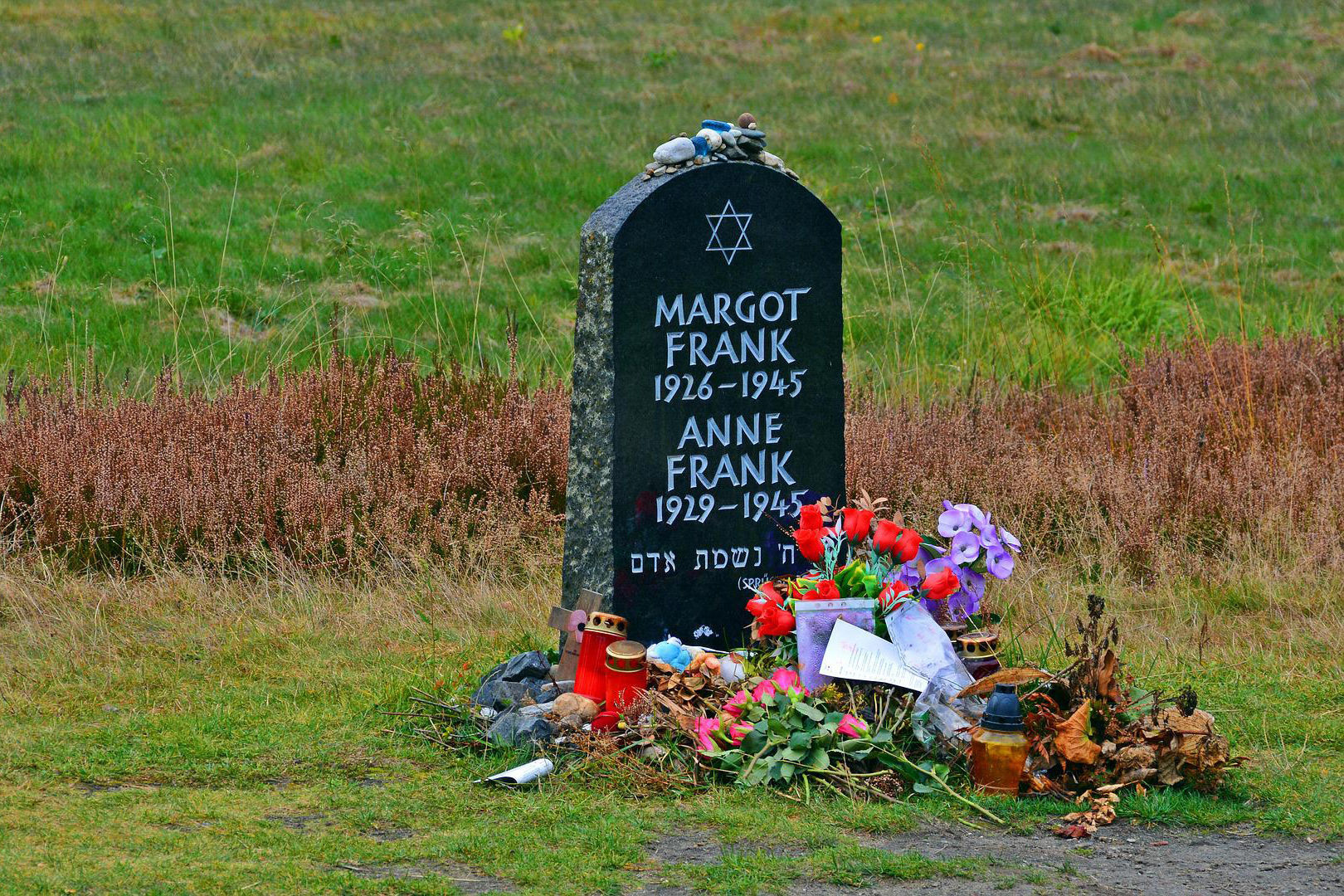 Památník Anne a Margot Frankových