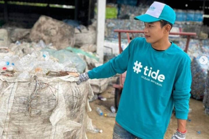Recyklace plastového odpadu z oceánů