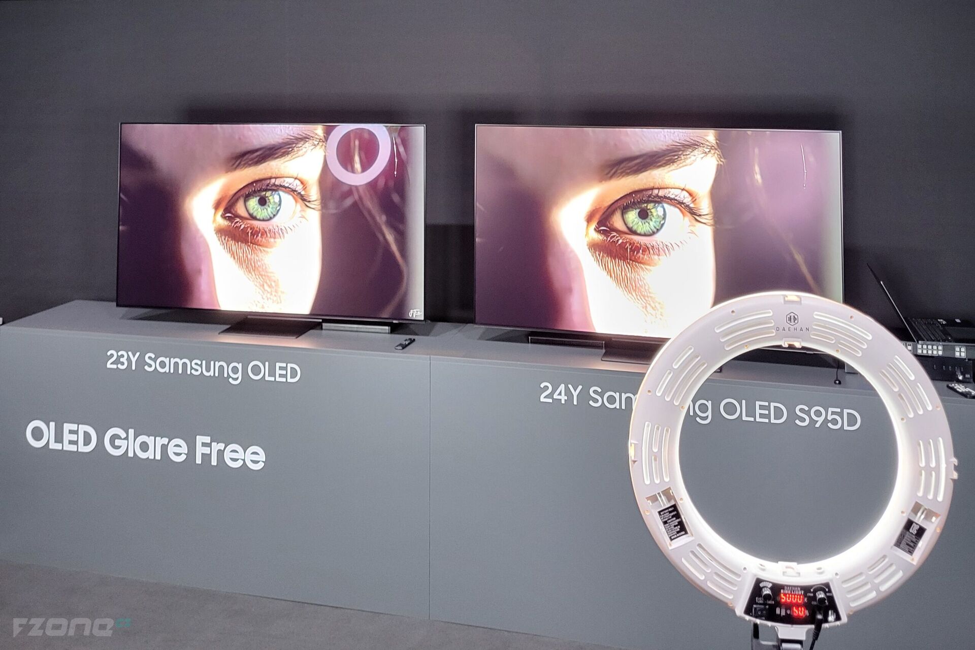 Samsung OLED Glare Free