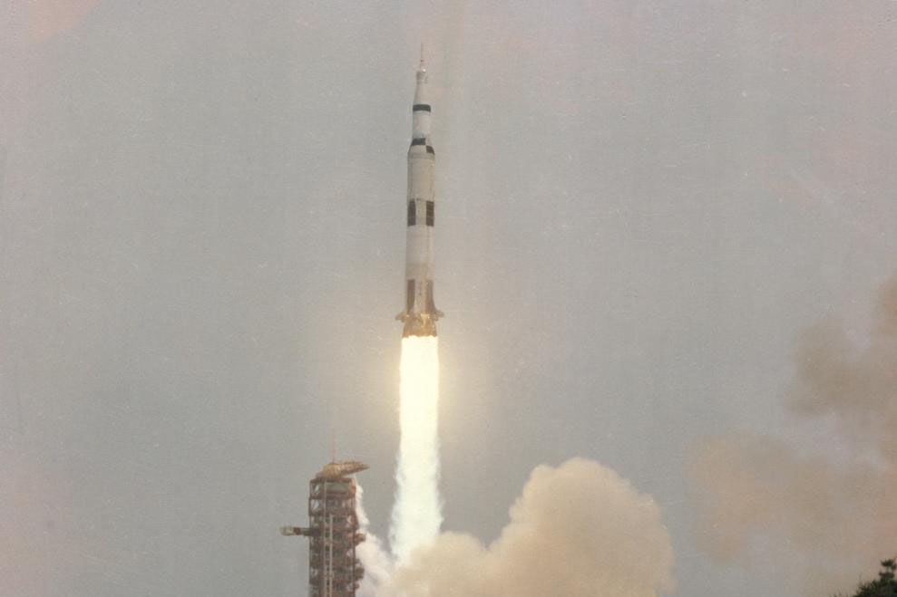 Start rakety Saturn V