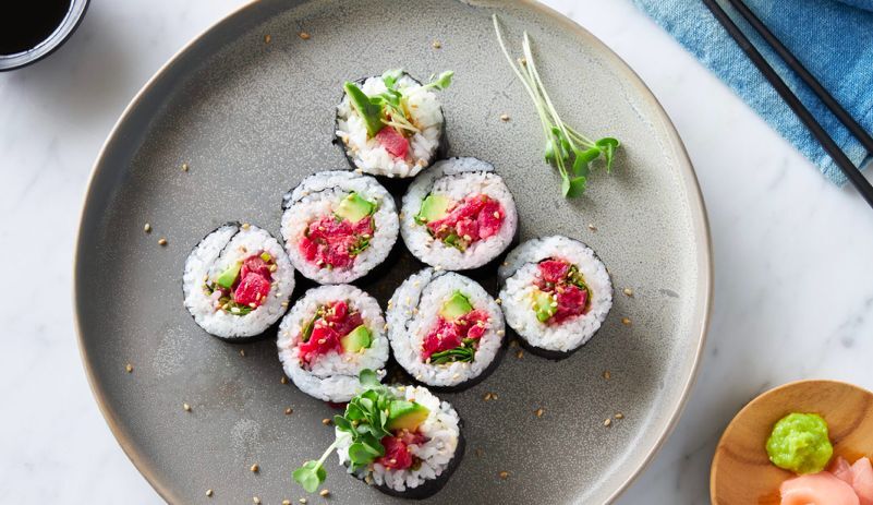 Sushi s rostlinným tuňákem