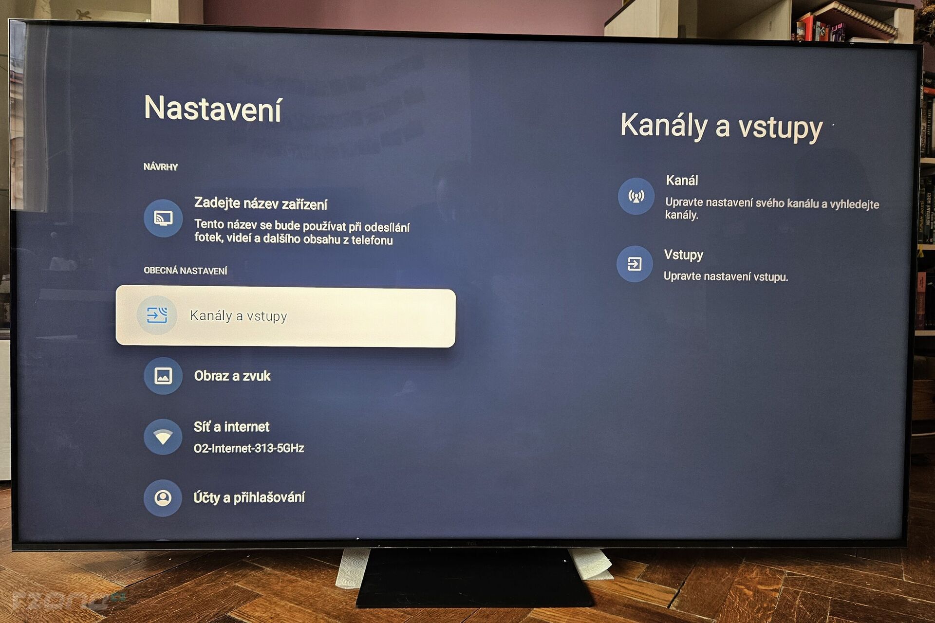 TCL C855