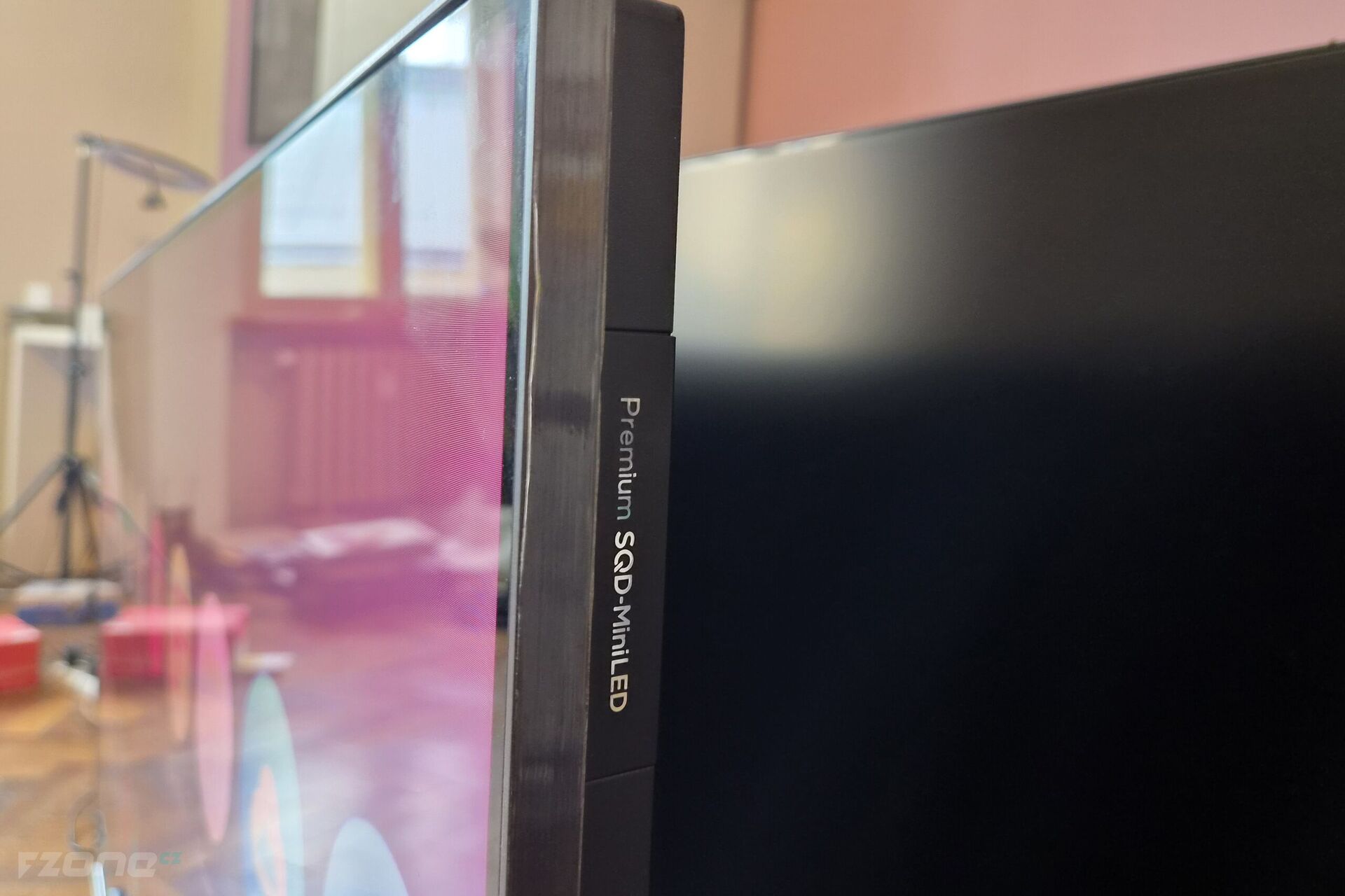 TCL Q7D Pro