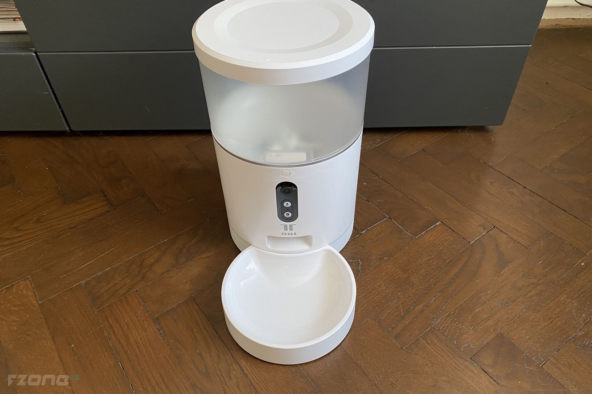 Tesla Smart Pet Feeder Camera