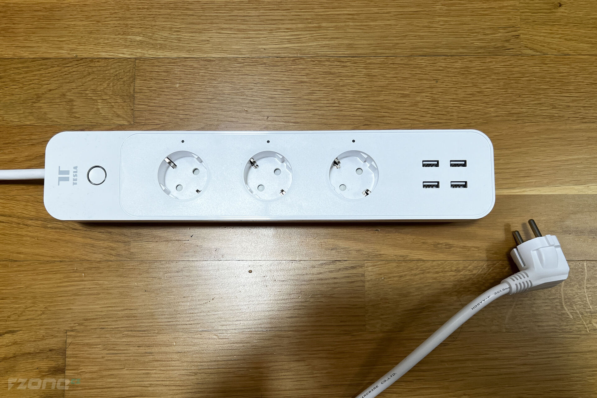 Tesla Smart Power Strip 3 + 4 USB