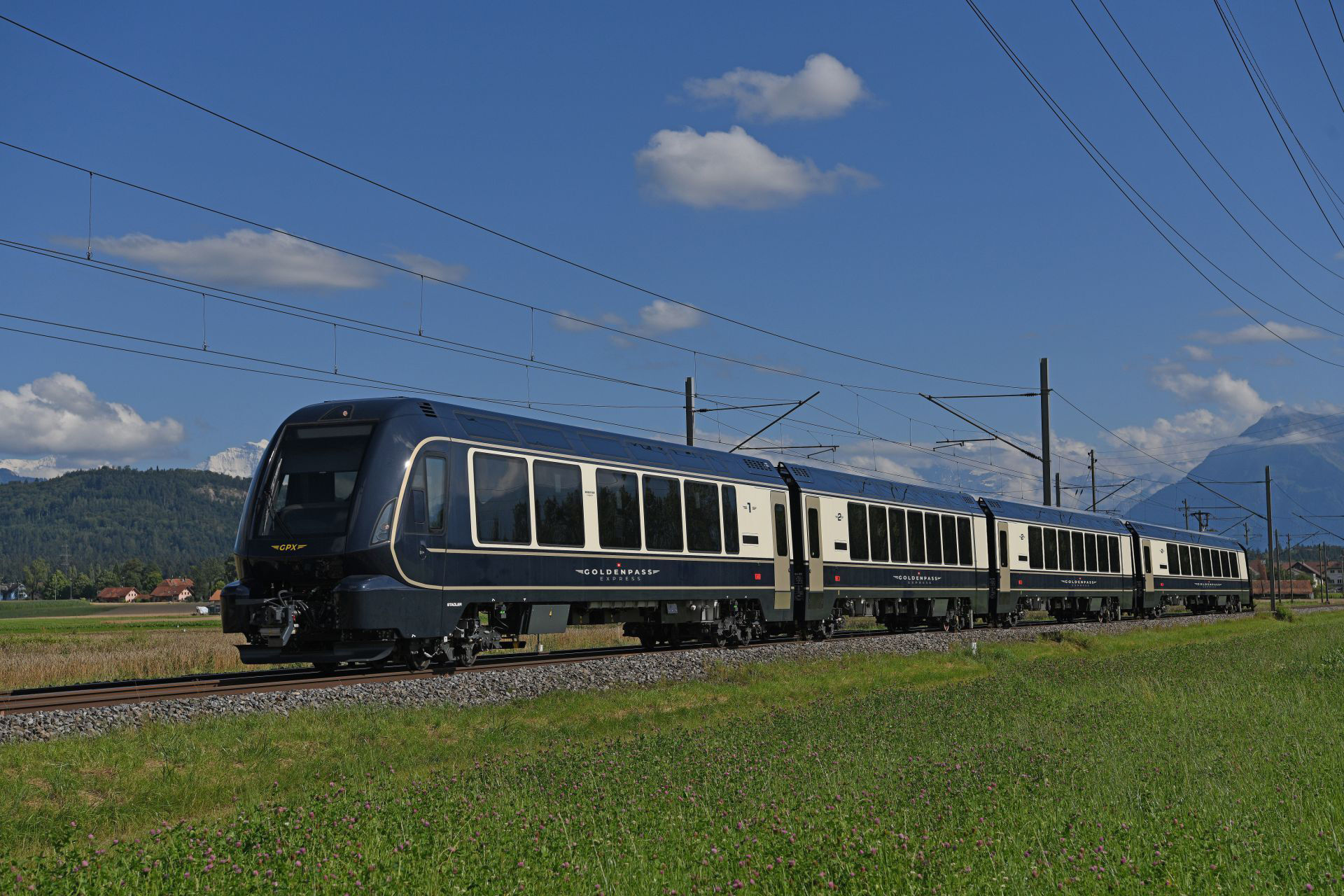 Vlak GoldenPass Express