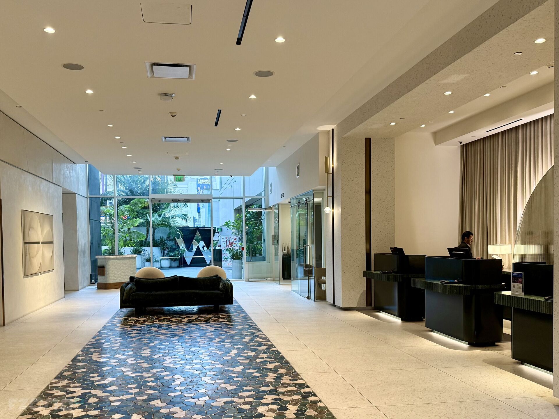 W Hollywood