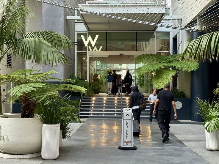 W Hollywood